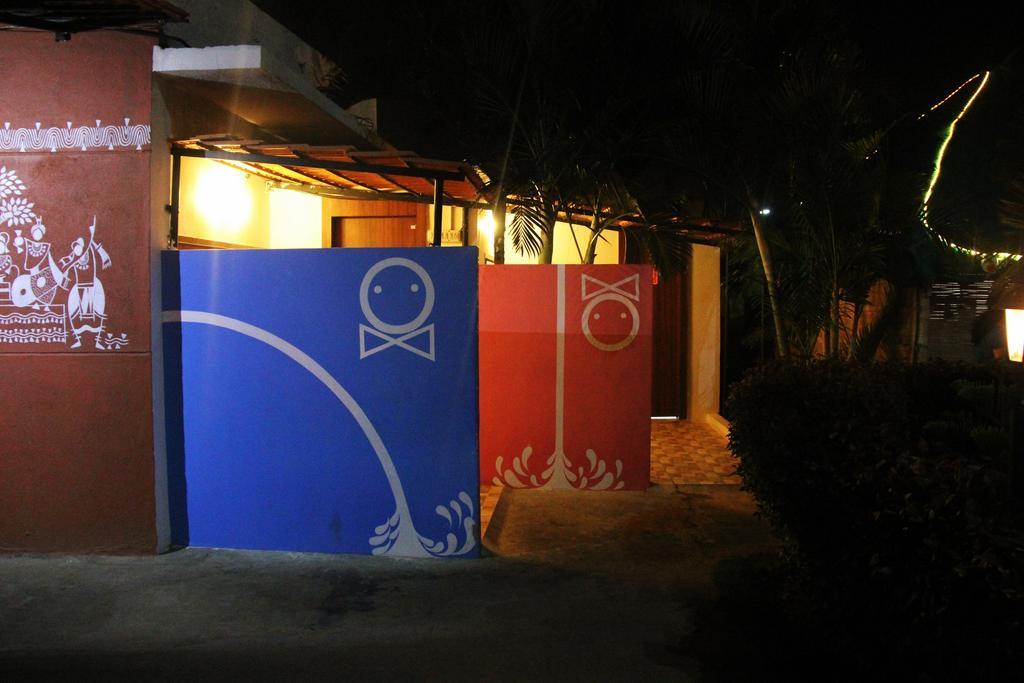 فندق By The Way مَسّور المظهر الخارجي الصورة